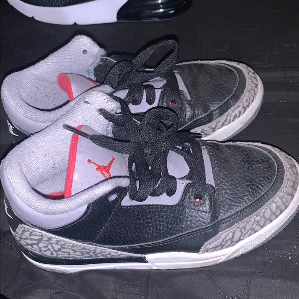 Jordan Retro 3 cement